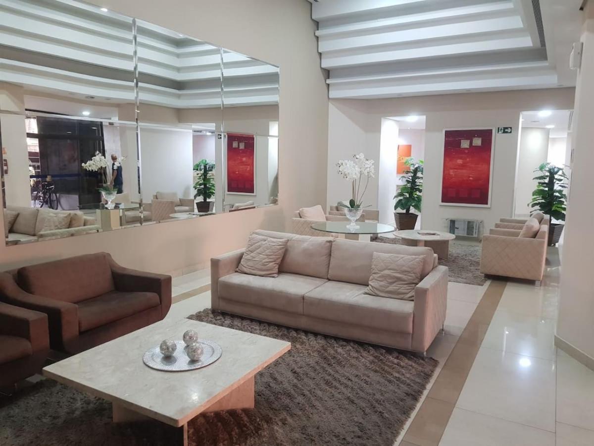 Paulista Wall Street Flat 03
